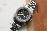 Vintage Doxa Synchron Sharkhunter Sub300T c.1968-75. with Bracelet.