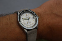 Super Cool Vintage Squale Medium Divers Watch Bakelite Bezel